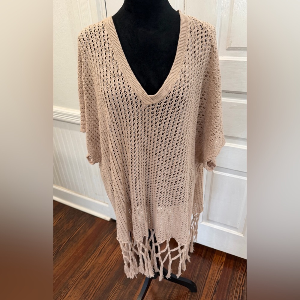 Cabi Fling Poncho Short Sleeve V Neck Sweater Cover Up Fringe Tassels SzL 54077